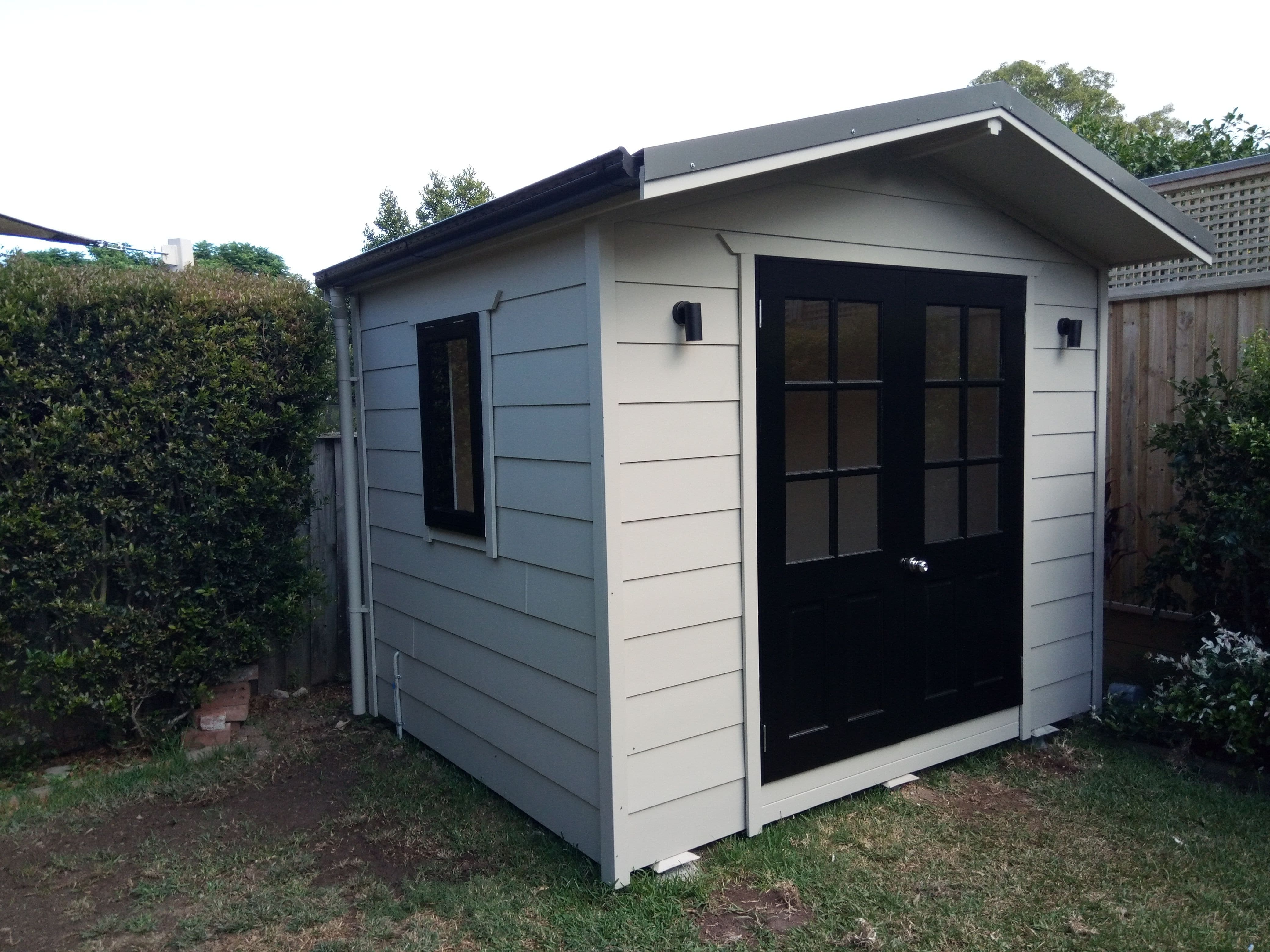 Riverview Home Office/Studio showing the buildings modern exterior.