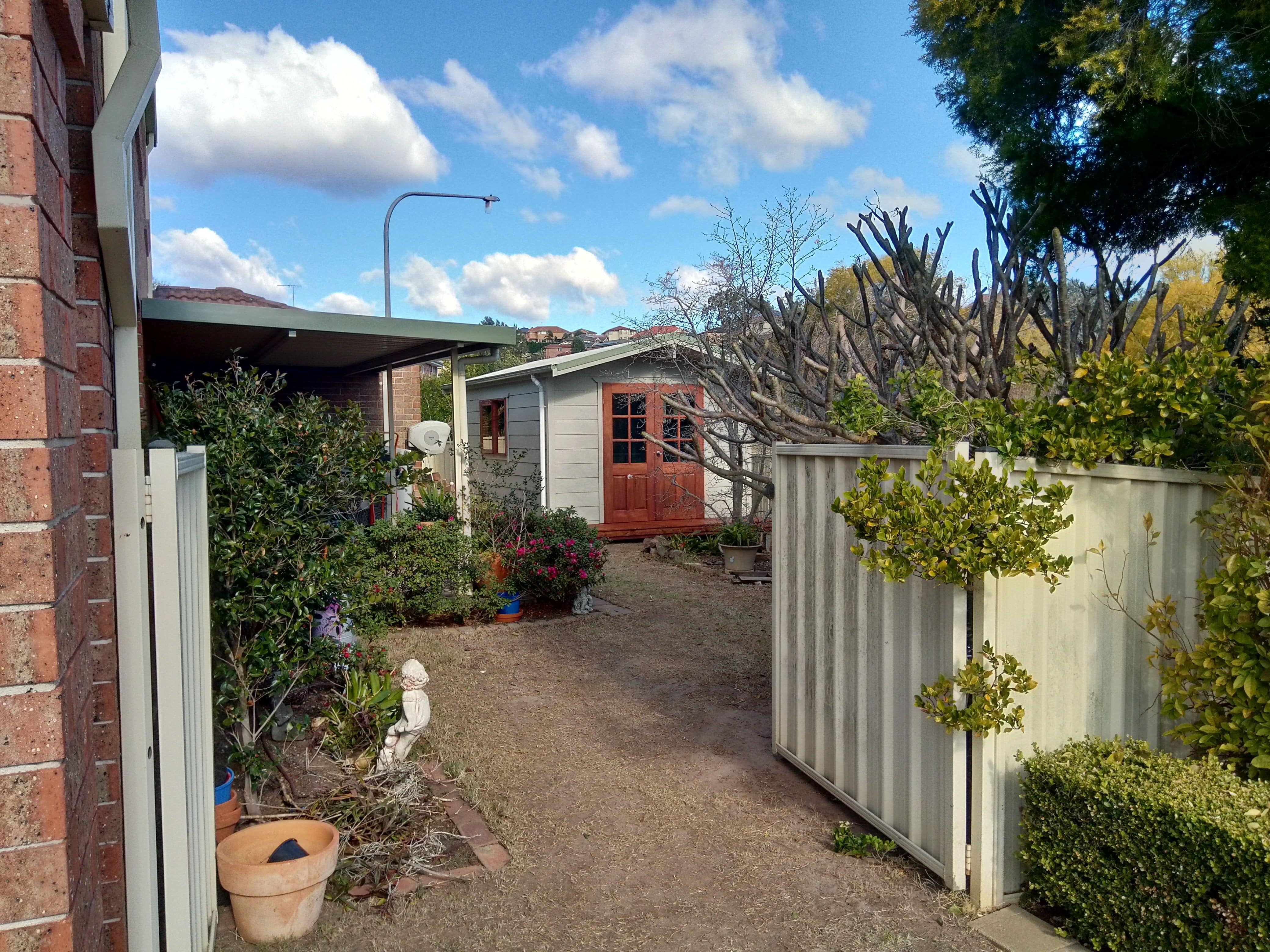 Hornsby Home Office/Studio neatly nestled away in the rear of a beautiful garden.