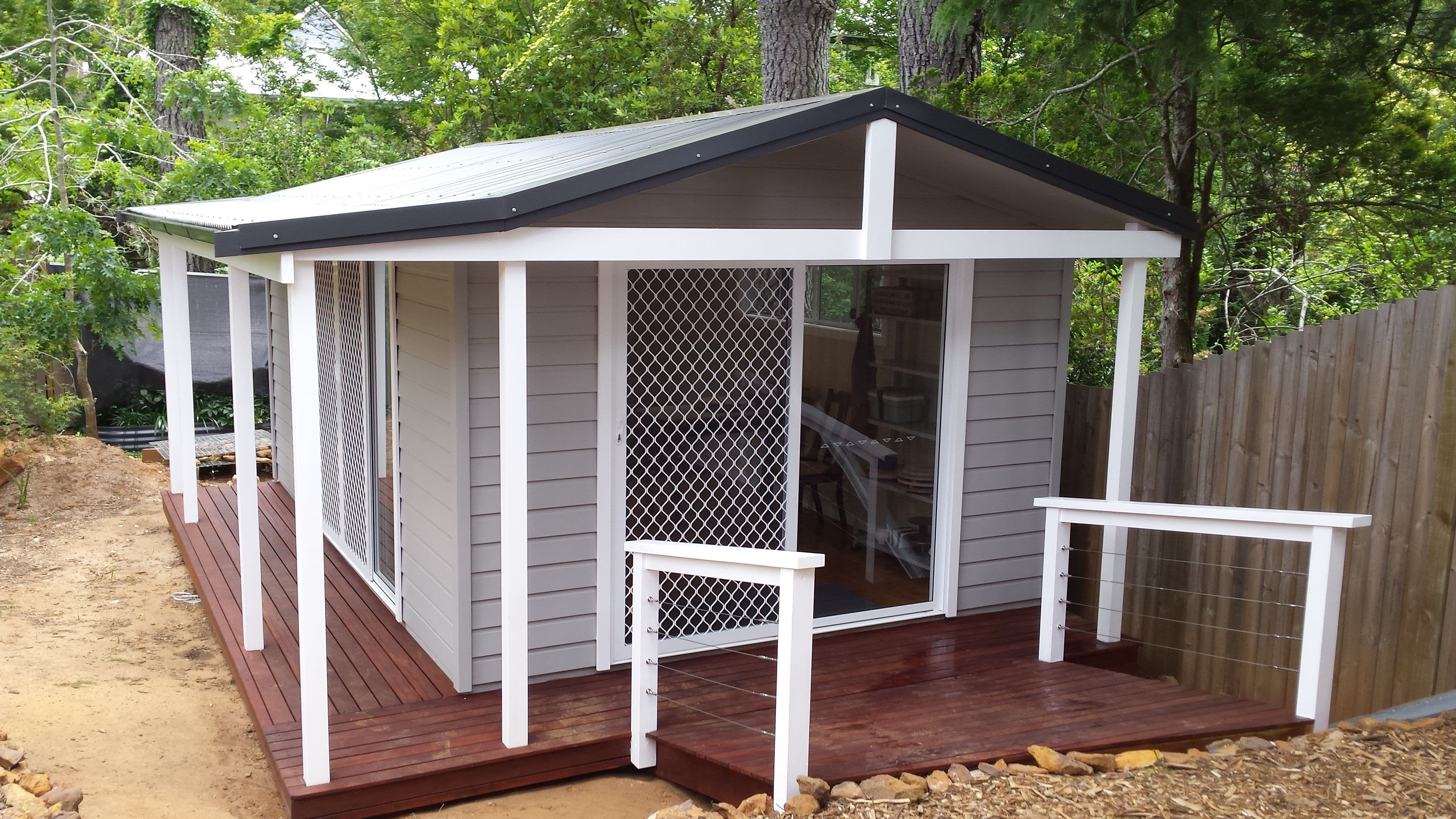 Leura Home Office/Studio Charming exterior view with a modern design and inviting look.